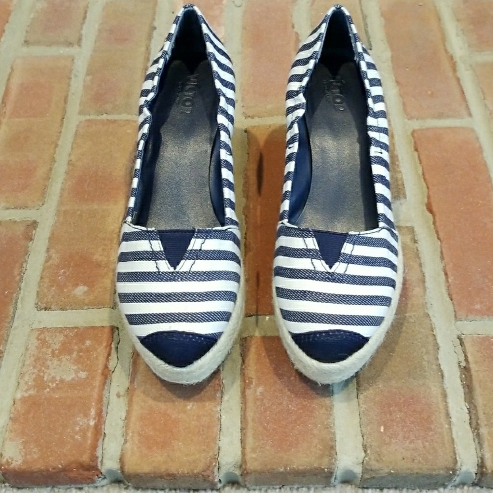 Victor Alfaro Wedge shoe